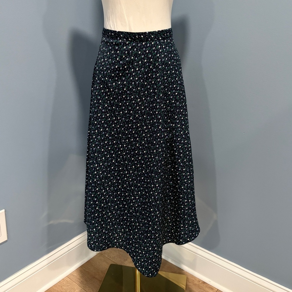 Banana Republic Navy Floral Asymmetric Skirt Size 6